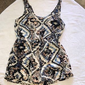 Audrey 3+1 tribal romper